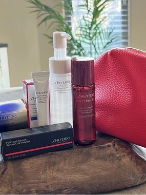 Shiseido Skincare Set with Red cosmetic bag NWT.